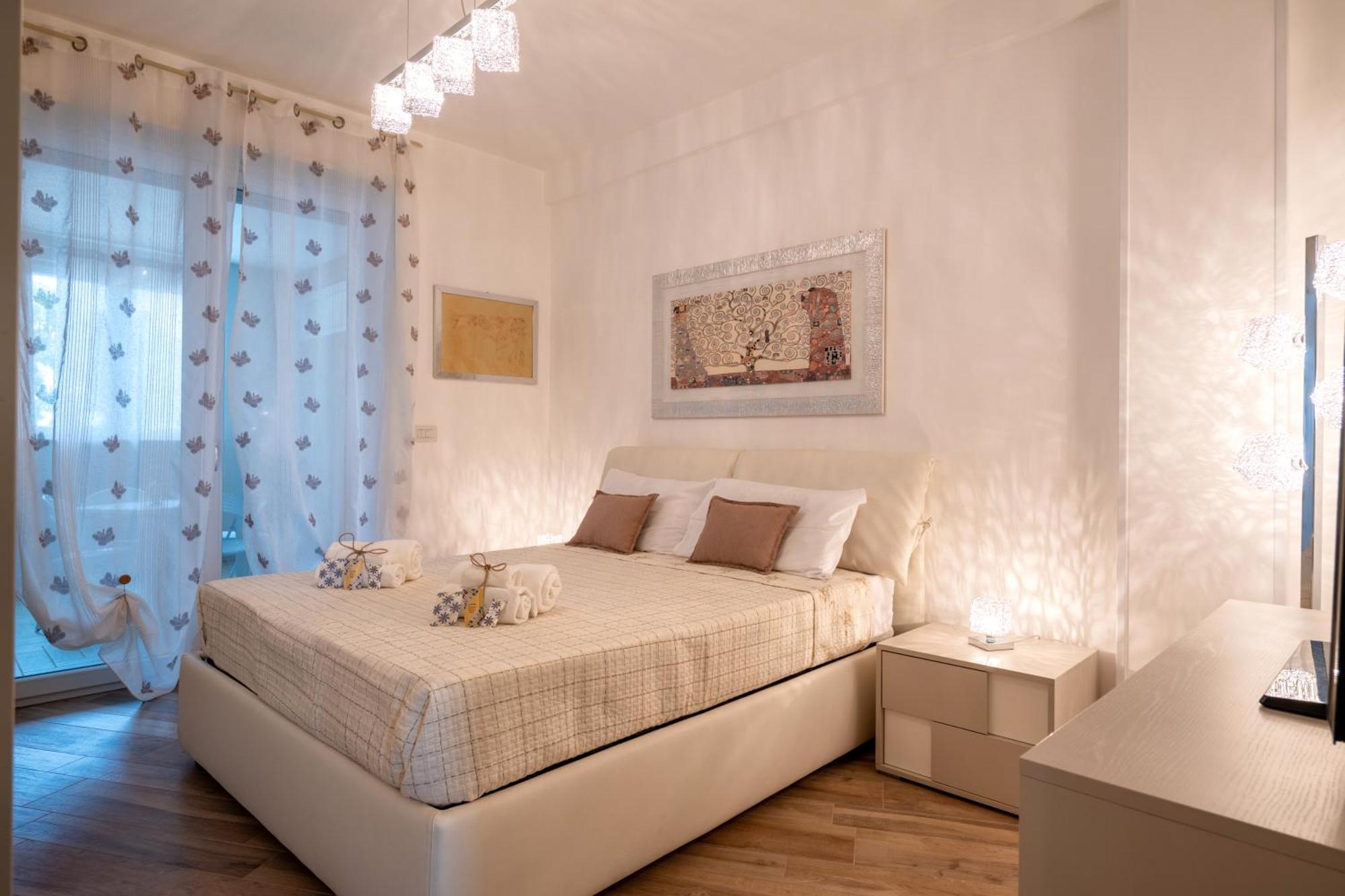 Monopoli Favolosa - Spacious 100Mq Apt. W/ Parking Exterior photo